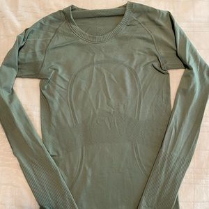 Lululemon swiftly tech long sleeve- pale green
